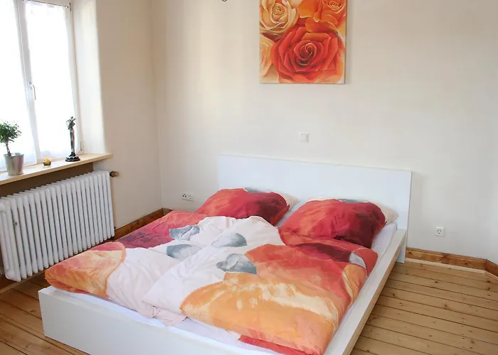 אורחן Gasthaus Strohe 3*